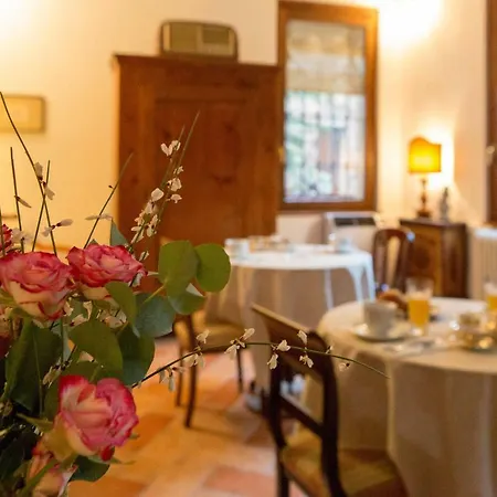 Corte Godi Bed & Breakfast Lonato